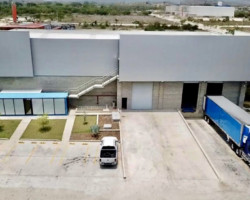 Urban Warehouse
Use: Industrial - Office Warehouse
Size: 13,724 sq ft